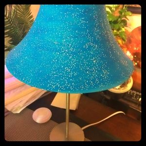 Spinning sparkly lamp